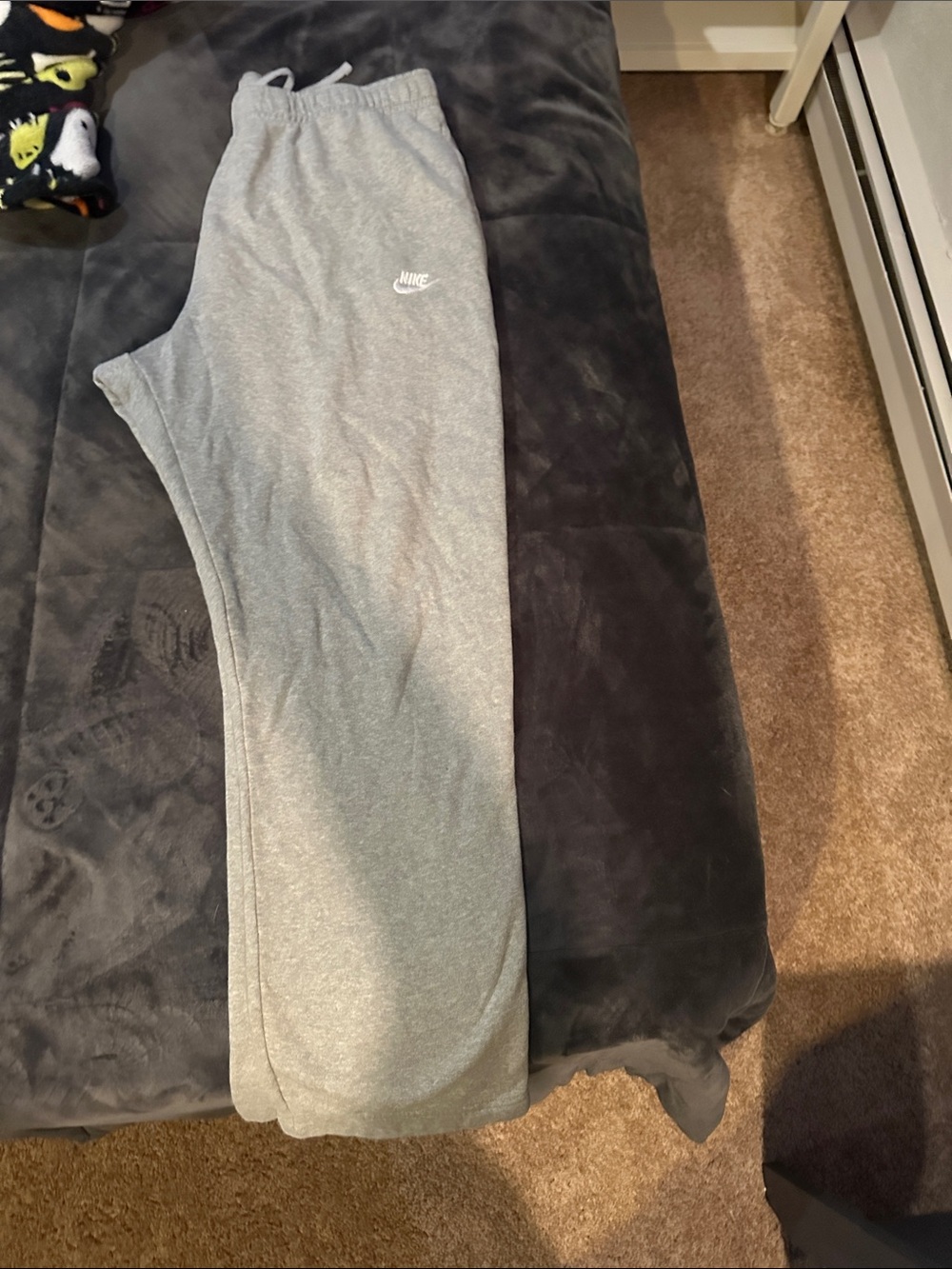 Nike Men’s Gray Heather Fleece Joggers